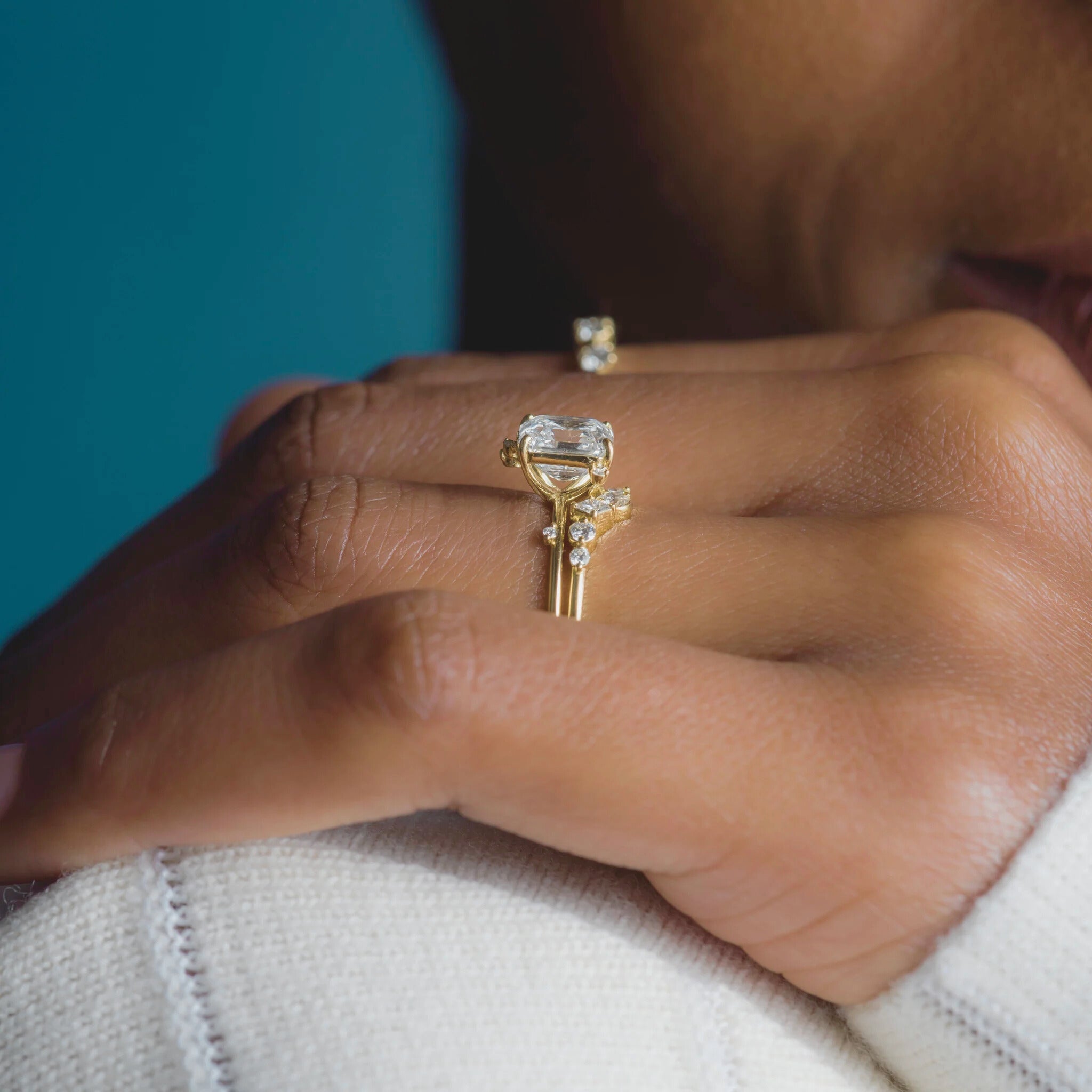 golden-aura-asscher-cut-2ct-cluster-spark-engagement-ring-4