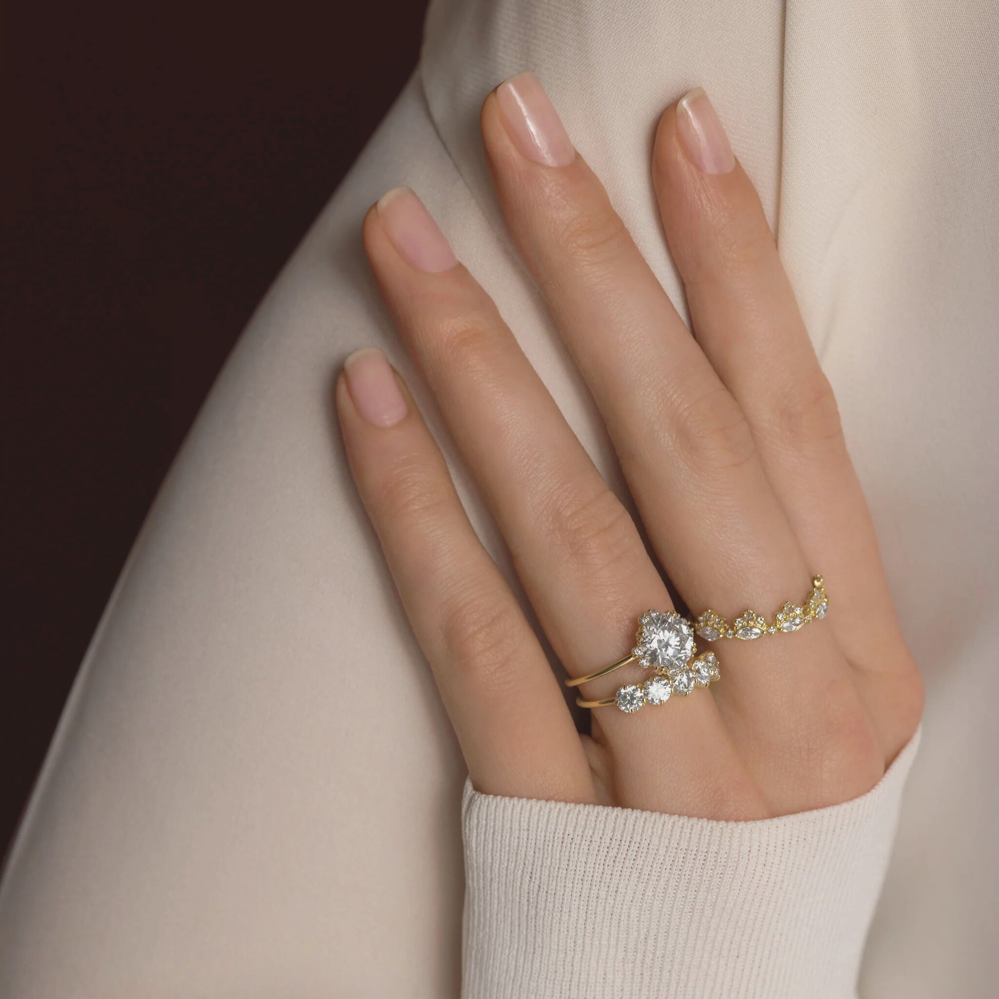 halo-style-2ct-round-cut-diamond-engagement-ring-3