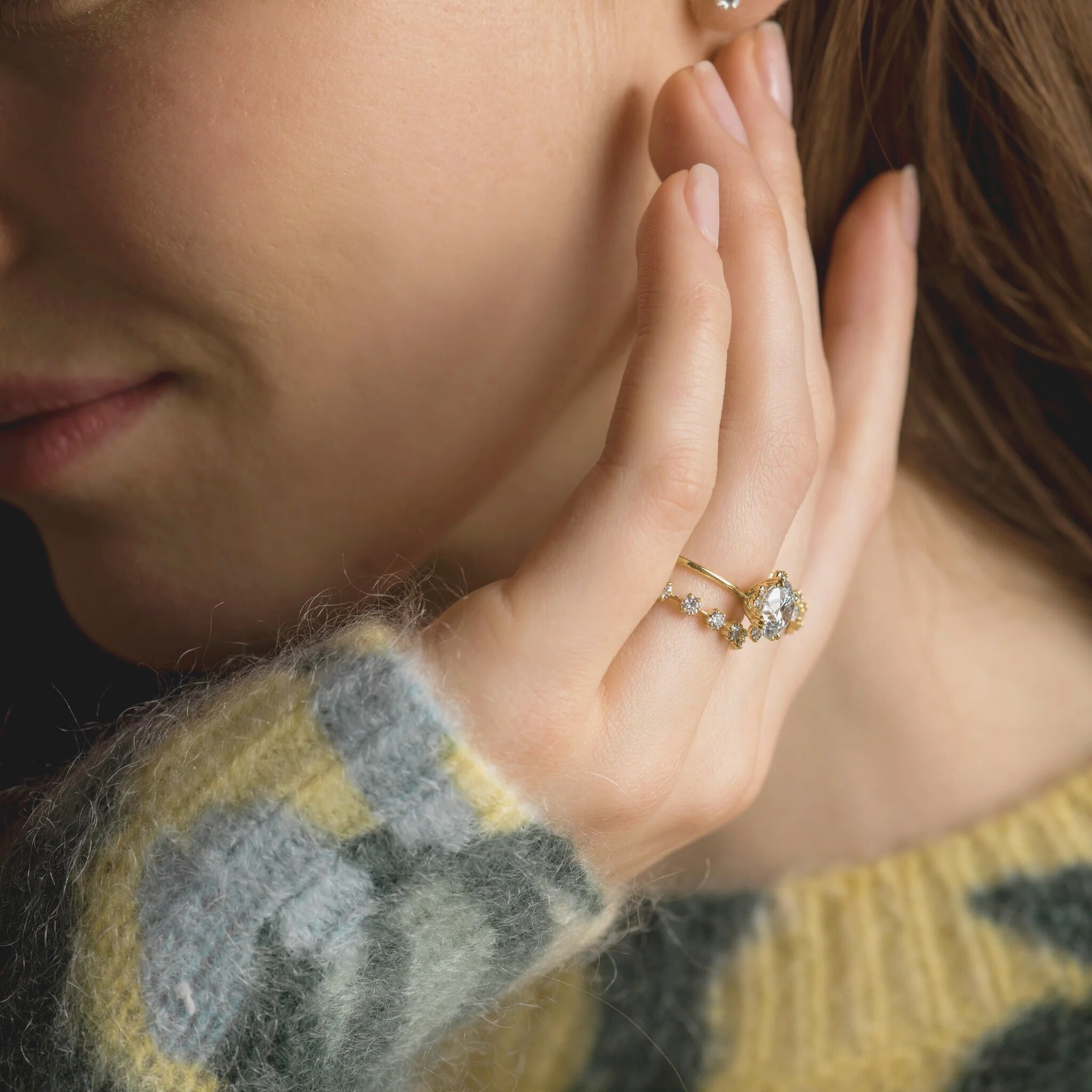 halo-style-2ct-round-cut-diamond-engagement-ring-5