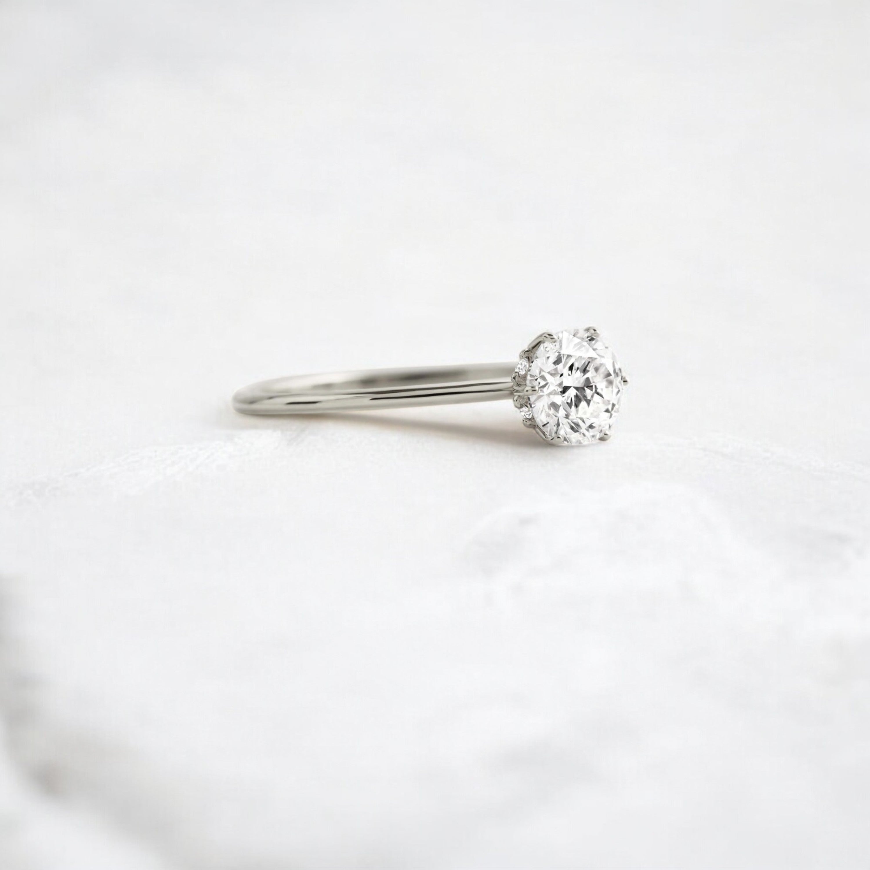 handmade-2-ct-round-moissanite-gold-ring–timeless-beauty-7-ct-platinum-gemfora-2