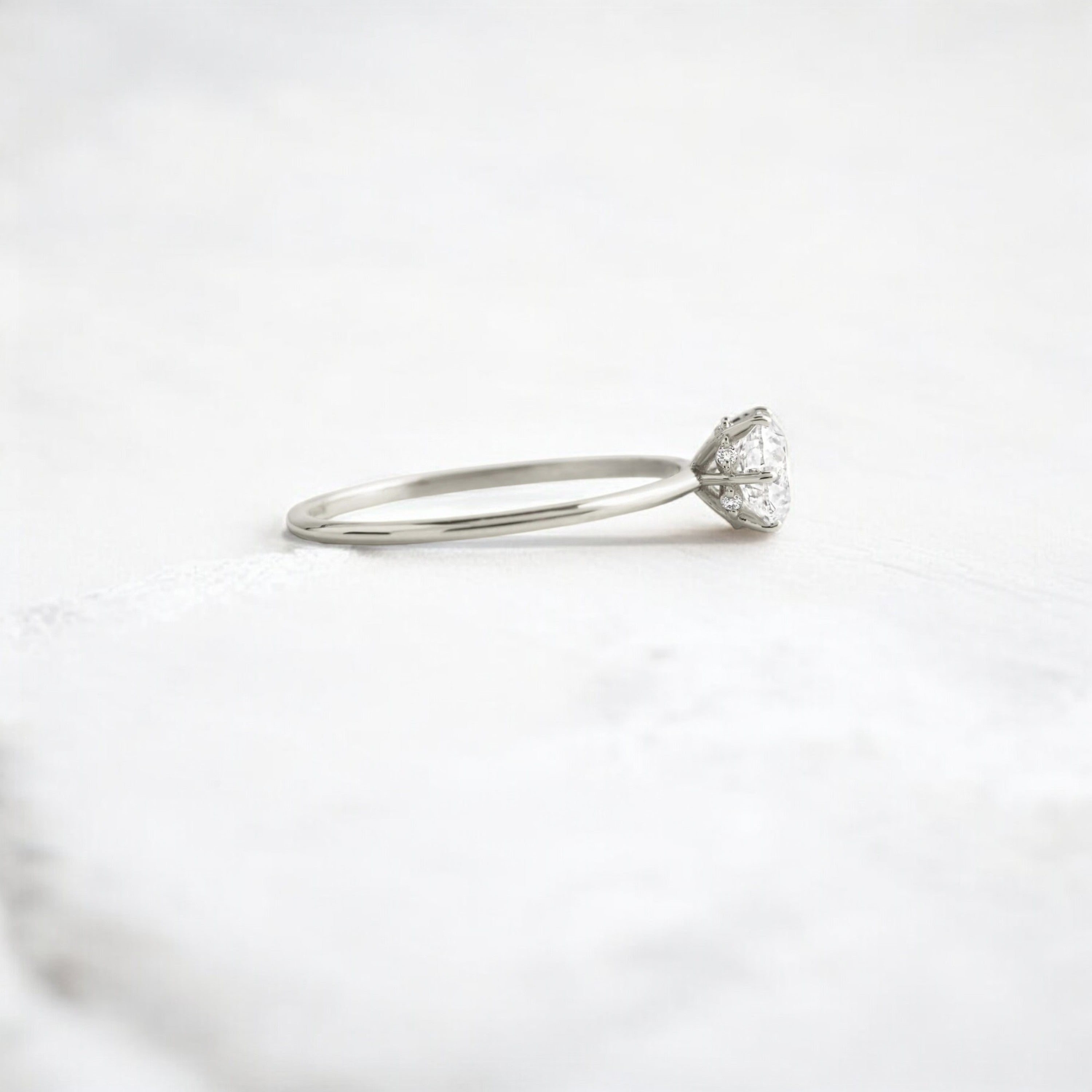handmade-2-ct-round-moissanite-gold-ring–timeless-beauty-7-ct-platinum-gemfora-3
