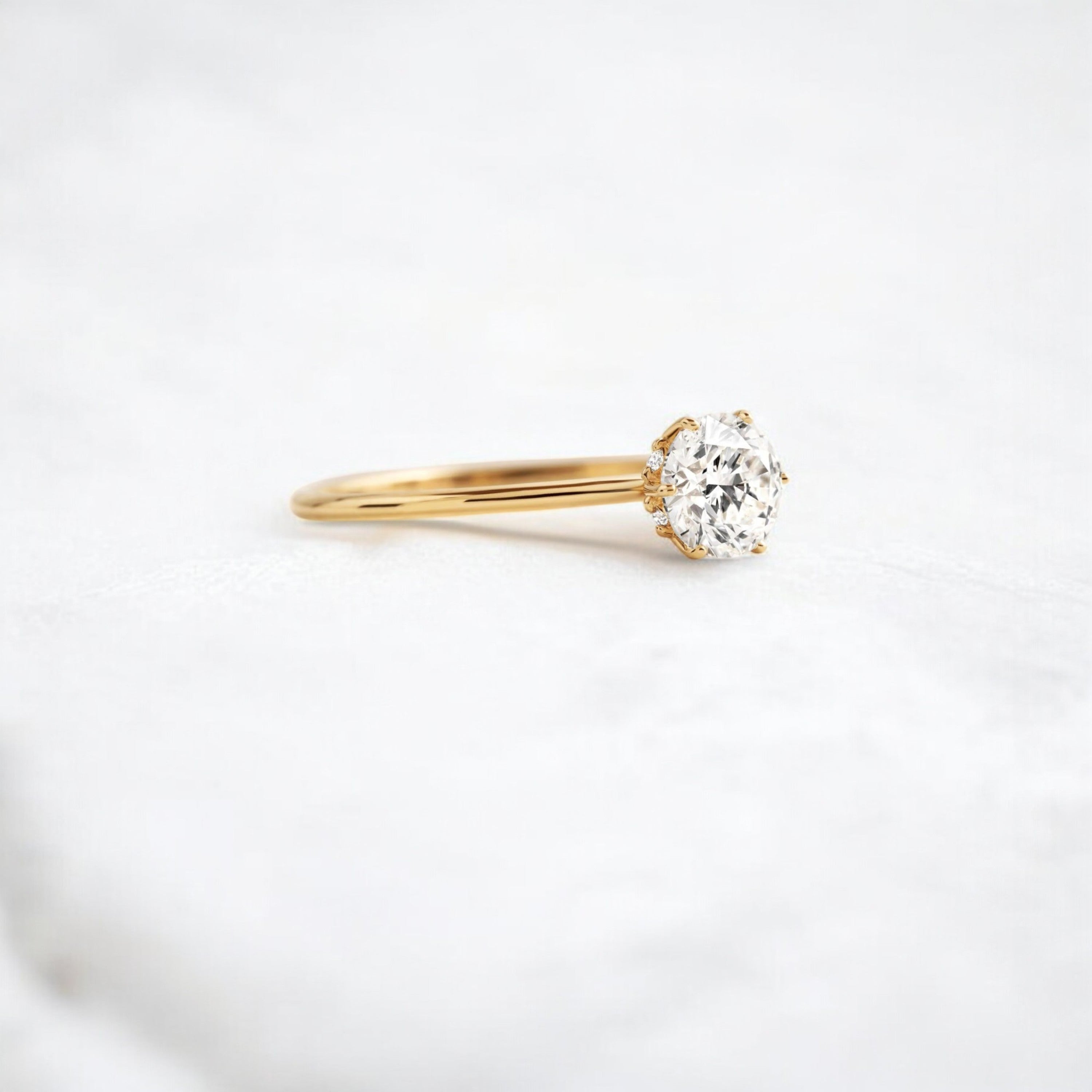 handmade-2-ct-round-moissanite-gold-ring–timeless-beauty-7-ct-yellow-gold-gemfora-2