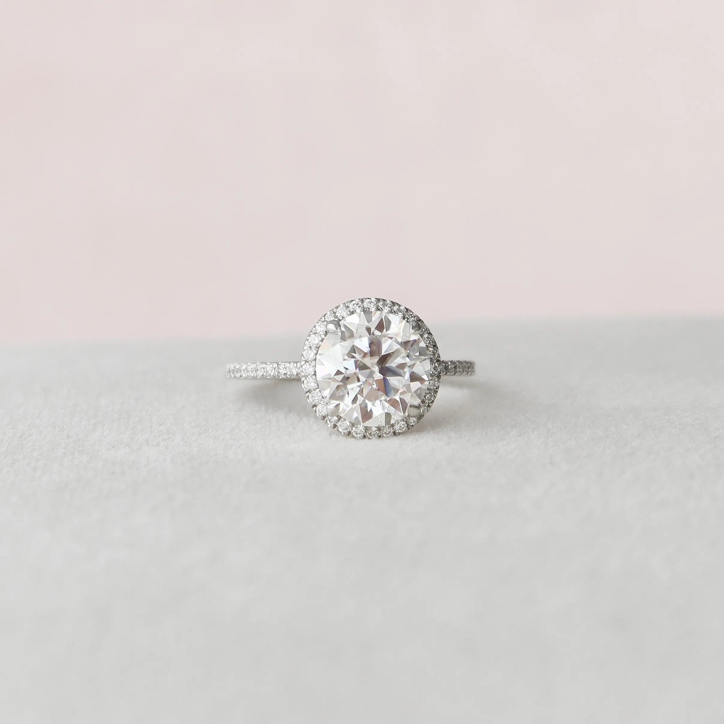 3.0CT Round Cut Halo Moissanite Diamond Engagement Ring