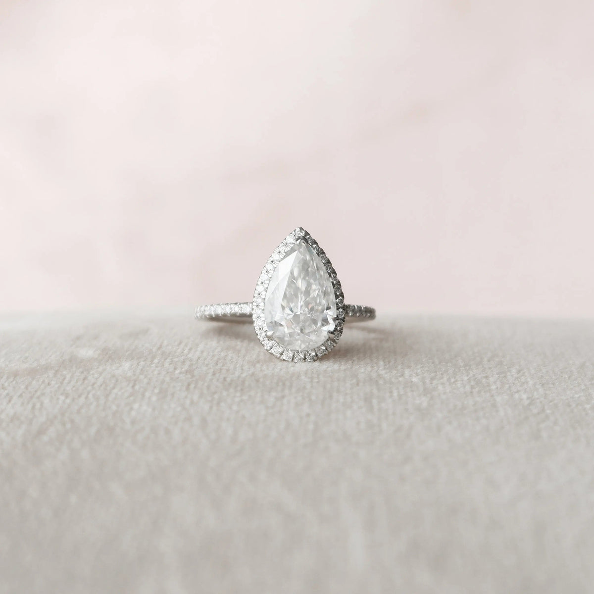 Pear Cut Halo 2.50CT Lab-Grown Diamond Engagement 18K Solid Gold Ring