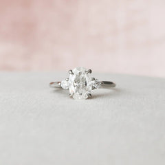 Oval Cut Three Stone 2.0CT Lab-Grown Diamond Engagement Solid Gold Ring