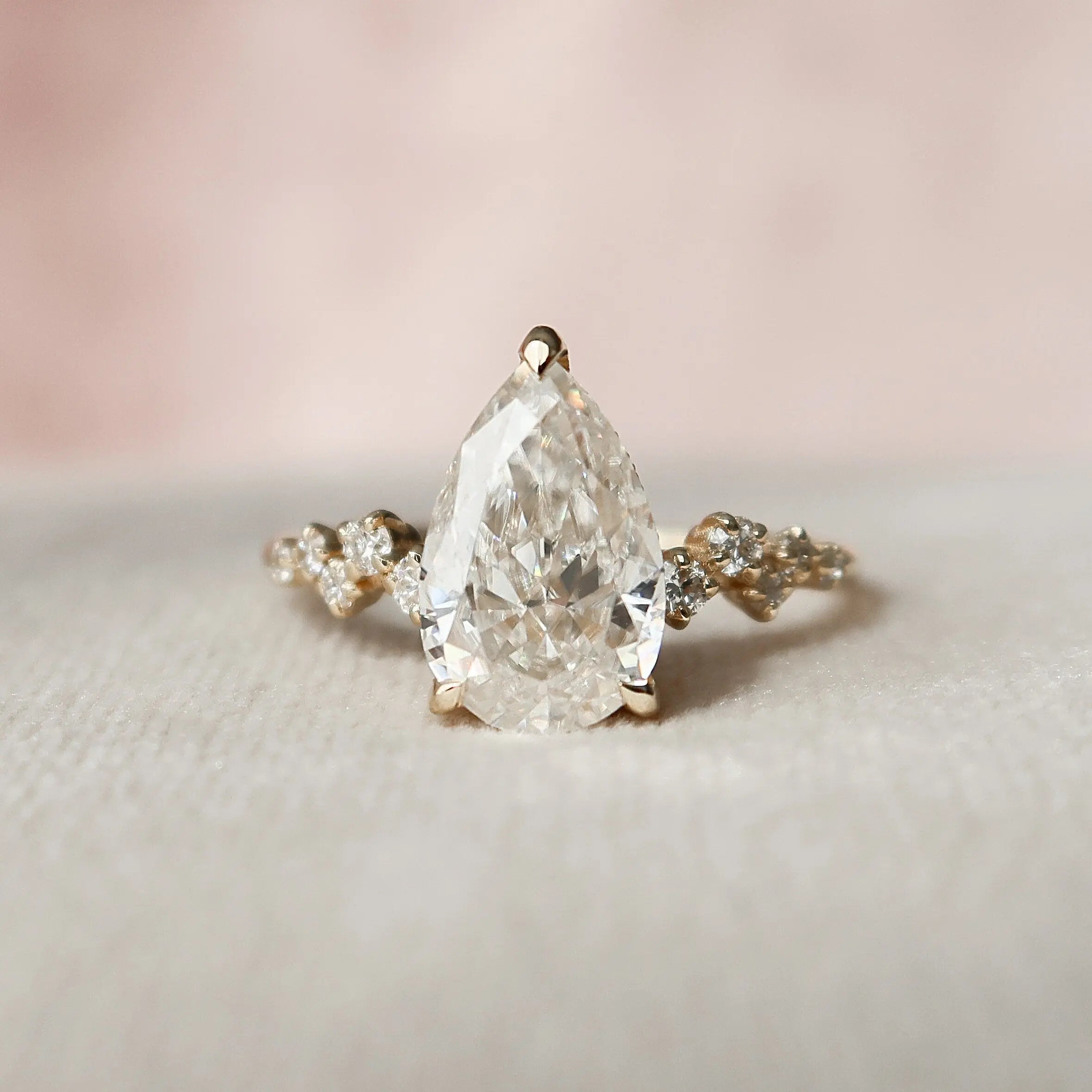 2.0CT Pear Cut Moissanite Halo Eternity Bridal Engagement Ring Set