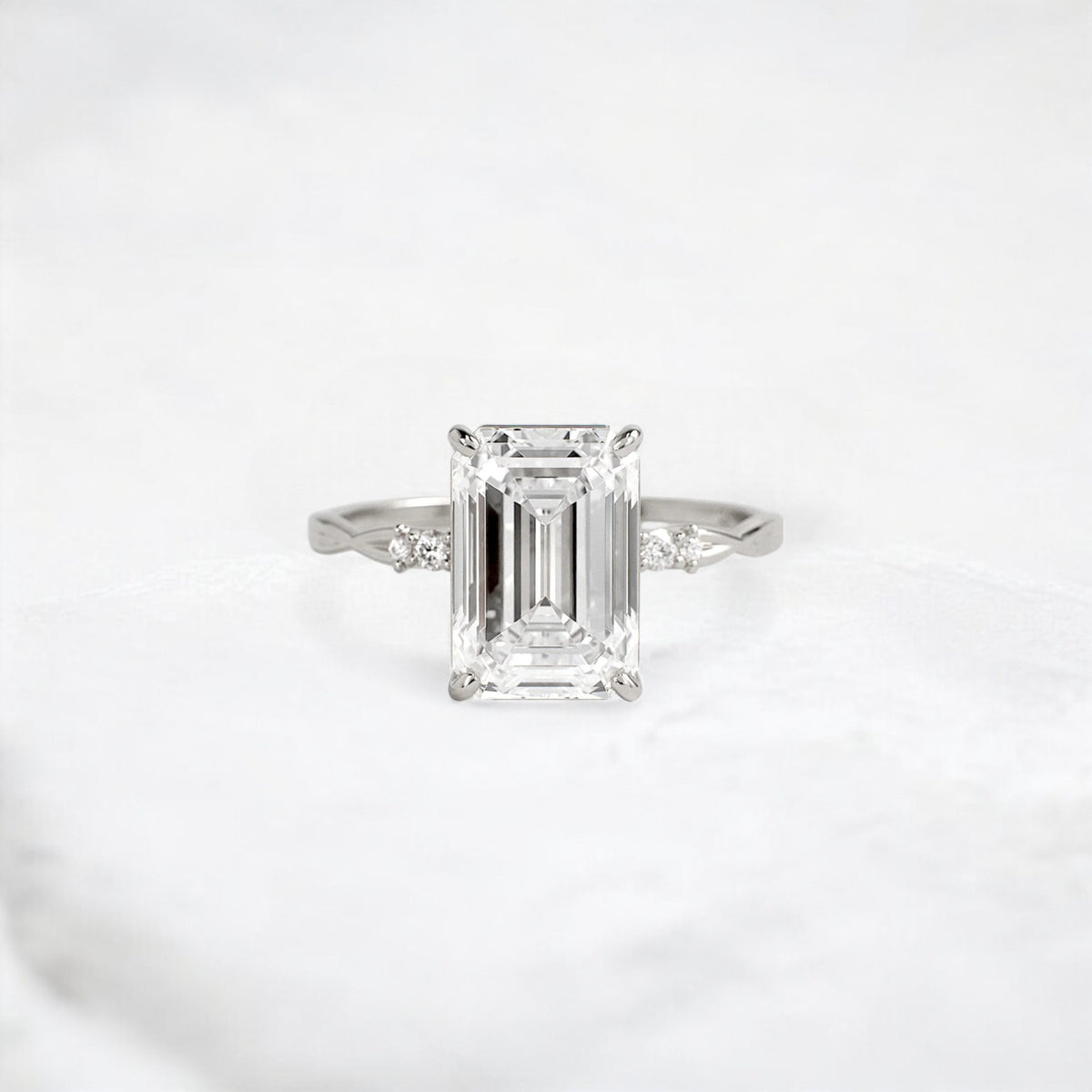 infinity-light-emerald-fire-twisted-moissanite-engagement-ring-3-ct-platinum-gemfora-1