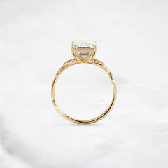 infinity-light-emerald-fire-twisted-moissanite-engagement-ring-3-ct-yellow-gold-gemfora-4