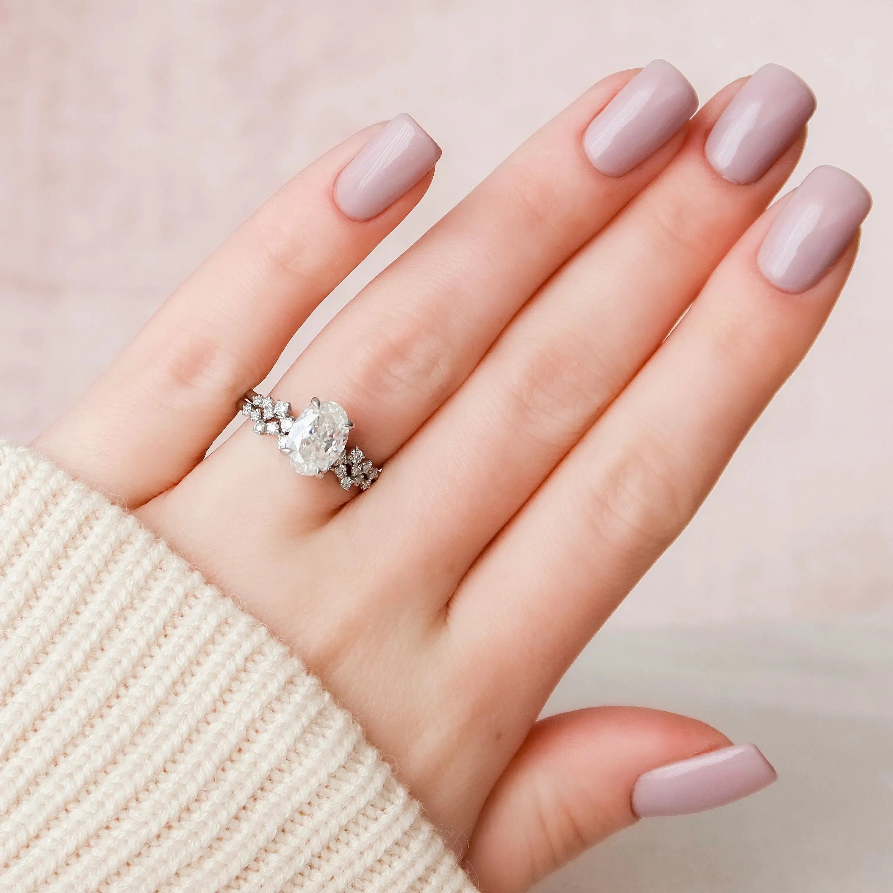 Oval moissanite bridal engagement ring set