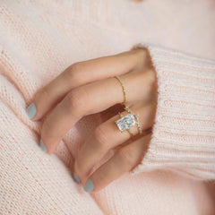 radiant-cut-2ct-focal-diamond-halo-engagement-ring-2