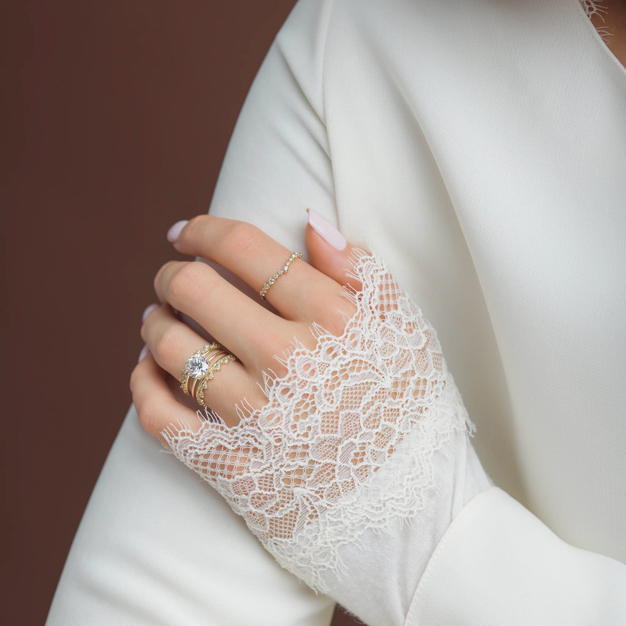 round-cut-1.5ct-solitaire-moissanite-engagement-ring-5