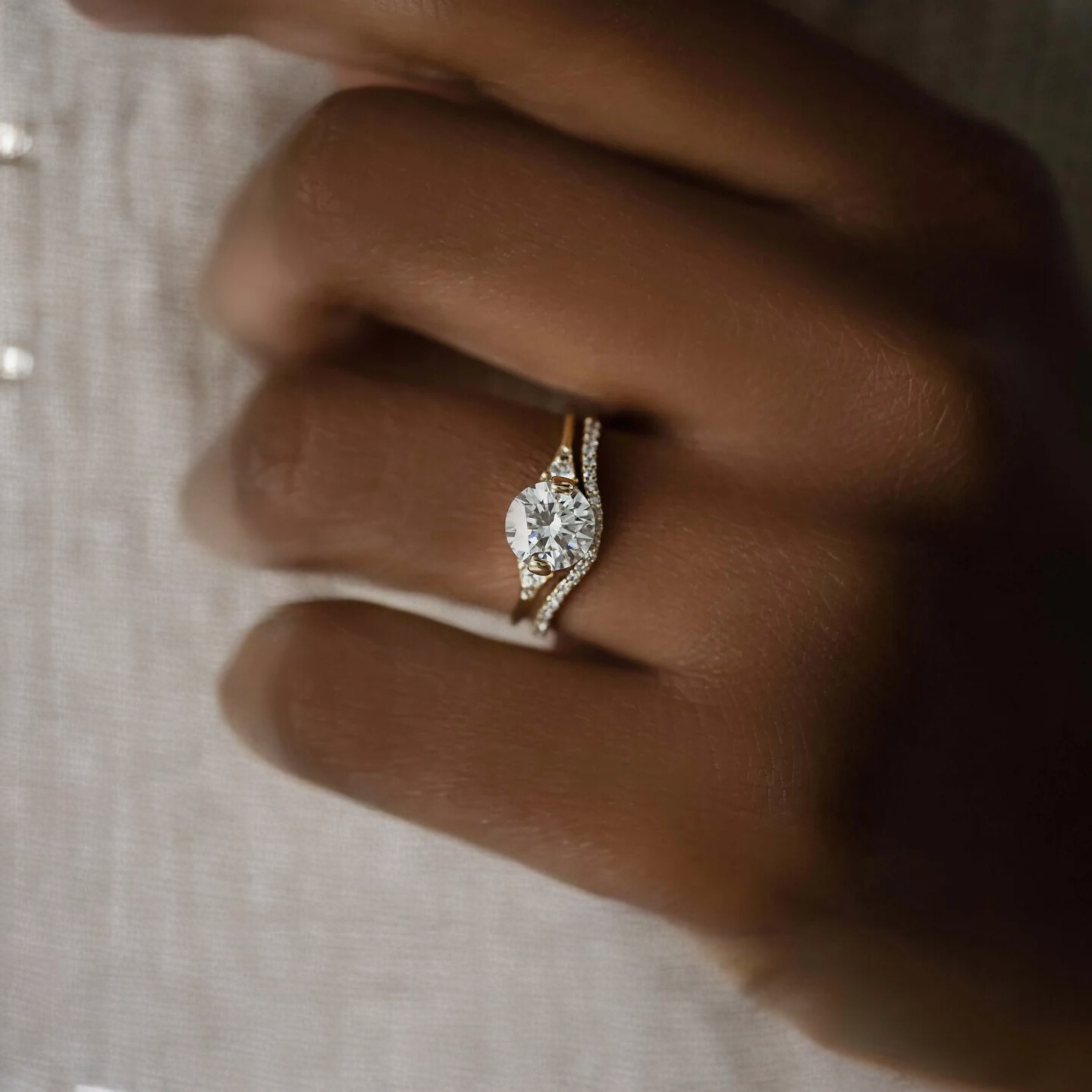 round-cut-2-07-ct-moissanite-engagement-closed-basket-two-tab-prongs-ring