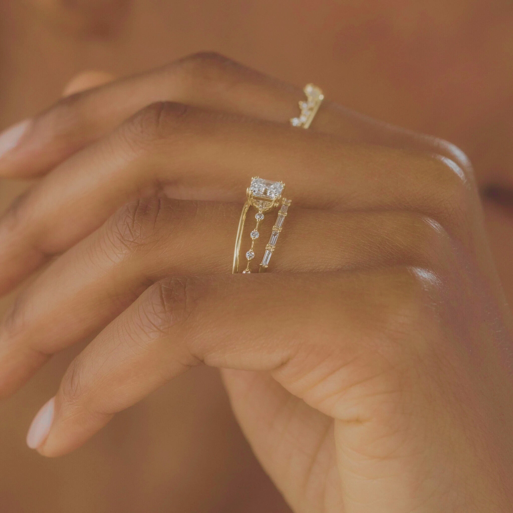 royal-grace-2ct-princess-cut-focal-diamond-engagement-ring-4