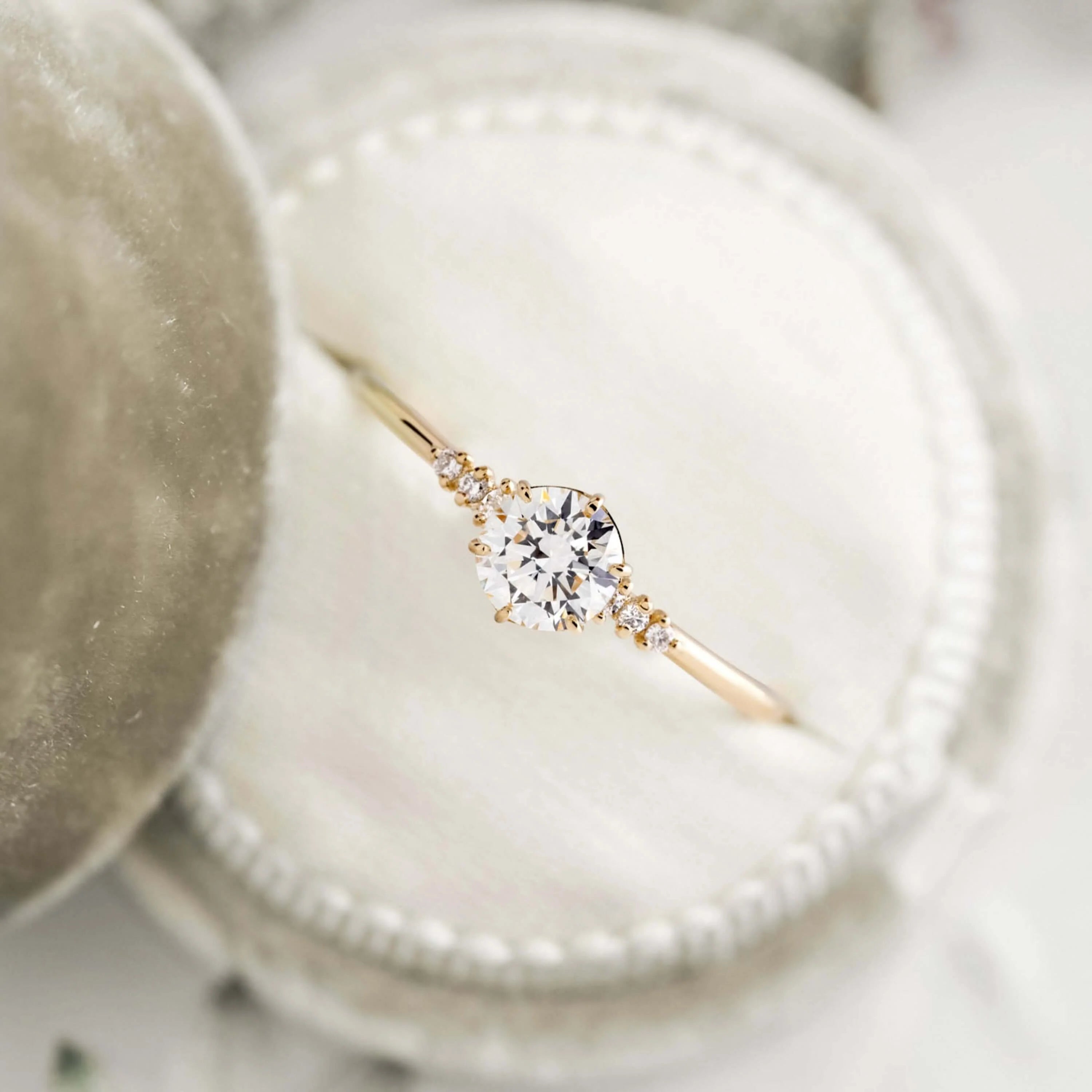 true-promise-round-moissanite-ring-in-classic-golden-glow-model-gemfora-1