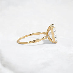 twisted-style-2ct-radiant-cut-engagement-ring-4